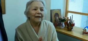 Συγκινεί η Μαίρη Λίντα από το γηροκομείο: Δεν μπορώ να δω ούτε την κόρη μου (video)