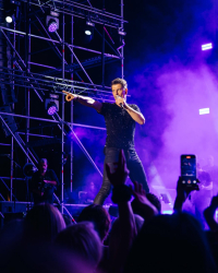 Σάκης Ρουβάς: Ο χορός με την κόρη του Αριάδνη που έγινε viral (Βίντεο)