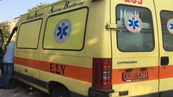 Ενας τραυματίας σε σύγκρουση ΙΧ με δίκυκλο στο κέντρο της Θεσσαλονίκης