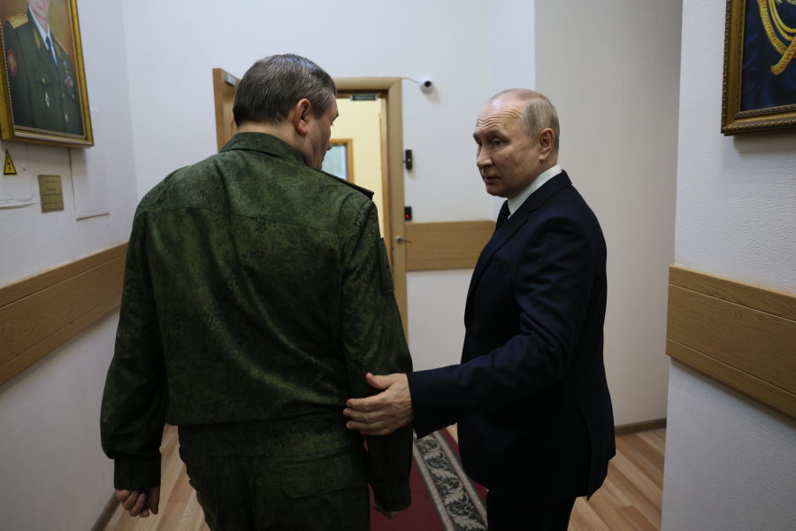 Το Κρεμλίνο διευκρινίζει πως δεν χρησιμοποιεί σωσίες ο Πούτιν, η κατάσταση της υγείας του