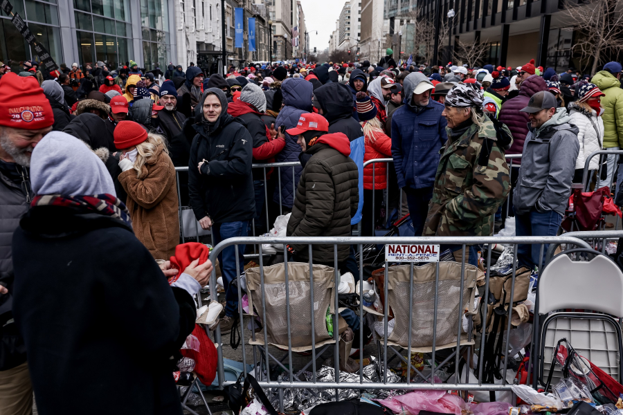Τραμπ: Φέρνει διάταγμα για μόνο δύο φύλα