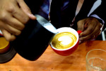 «Μπάχαλο» με τη μείωση του ΦΠΑ: Μεγάλο μπέρδεμα με τον καφέ και τα... ροφήματα από βότανα