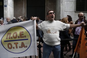 Αθωώθηκαν τα 35 μέλη της ΠΟΕ -ΟΤΑ που δικάζονταν για την απεργία του 2011