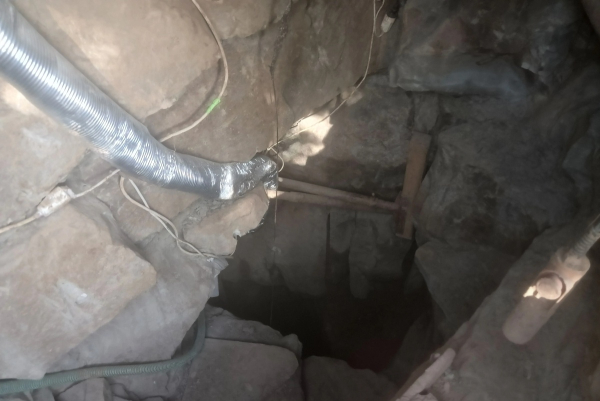 Φωκίδα: Χειροπέδες σε δύο αρχαιοκάπηλους - Έψαχναν αρχαία νομίσματα και άνοιξαν τούνελ 12 μέτρων (video και εικόνες)