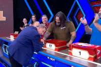 «Deal»: Η δυνατή χειραψία του νέου παίκτη που δυσκόλεψε τον Θαναηλάκη (Βίντεο)