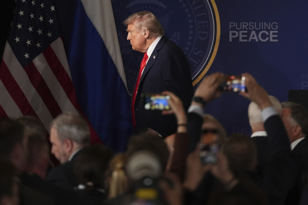 Το «δώρο» Τραμπ σε Πούτιν για τα 73α γενέθλιά του - Η απάντηση του Κρεμλίνου