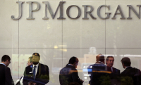 Η JPMorgan κάνει προσλήψεις στην Αθήνα, κέρδη για το Family Office της Εριέττας Κούρκουλου, ο «Rokos» και ο «Ρόκος», η Kayak και η σεναριολογία για Optima, Credia και Εθνική Τράπεζα