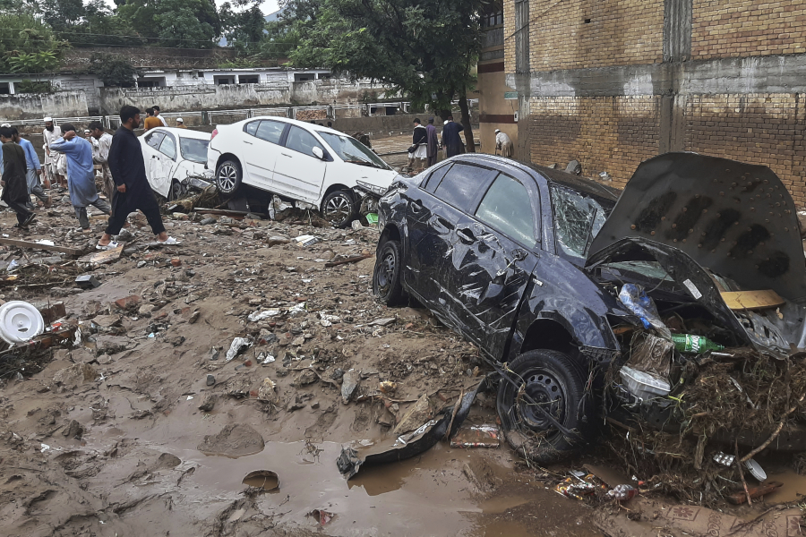 Πακιστάν: Στους 200 οι νεκροί από τις καταρρακτώδεις βροχές των τελευταίων ωρών (εικόνες-βίντεο)