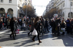 Όλη η απόφαση για αναστολή συμβάσεων και επίδομα 800 ευρώ - Τι ισχύει με τις απολύσεις και την προστασία εργαζομένων
