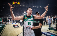 Ξέσπασμα Σλούκα: «Ευχαριστώ για την απαξίωση τους Αγγελόπουλους και τον Μπαρτζώκα»