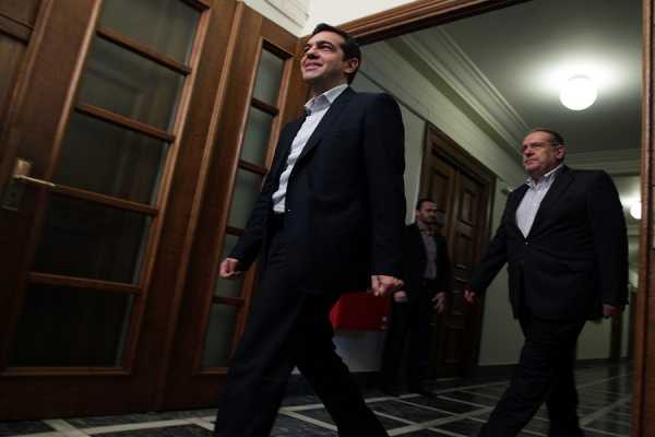 Ετοιμος να κυβερνήσει ο ΣΥΡΙΖΑ σύμφωνα με δημοσκόπηση της Public Issue