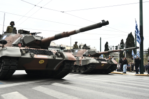Ποιοι κερδίζουν από τις νέες φοροελαφρύνσεις στην αμυντική βιομηχανία, τα αποτελέσματα της Metlen, η Fourlis και τα Foot Locker και το «déjà vu» Γαλλία 2025 – Ελλάδα 2010