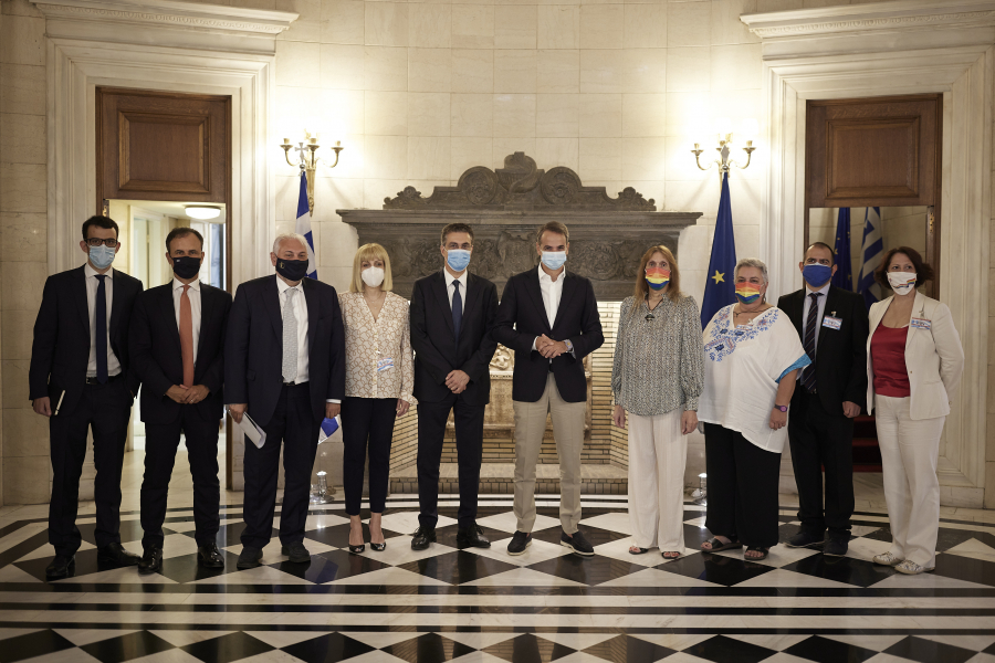 Μητσοτάκης: Στην Ελλάδα του 21ού αιώνα δεν επιτρέπονται διαχωρισμοί μεταξύ των πολιτών της (εικόνες)