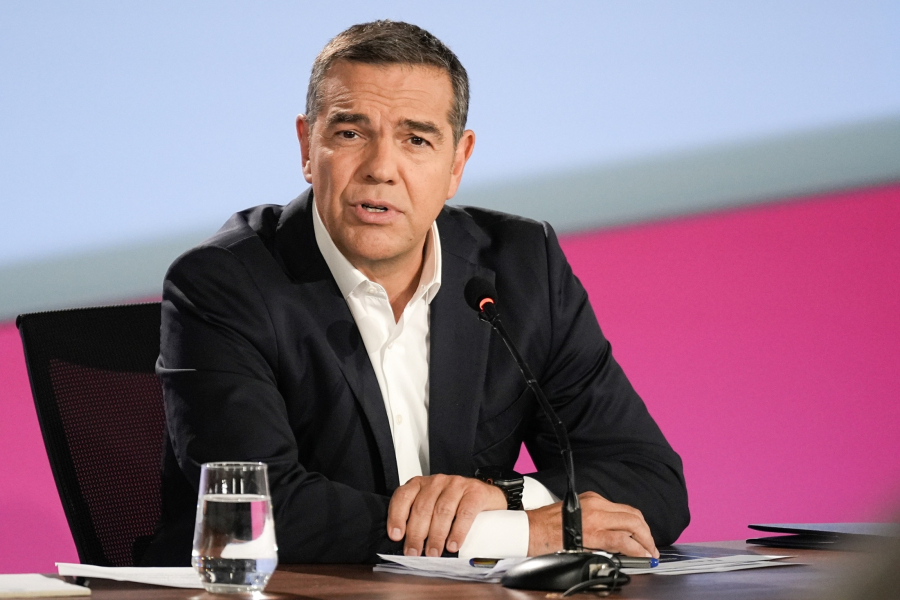 Νέα πρόσωπα για την ΕΛΑΣ: Ποιους ετοιμάζεται να ρίξει στη «μάχη των παραθύρων» ο Αλέξης Τσίπρας
