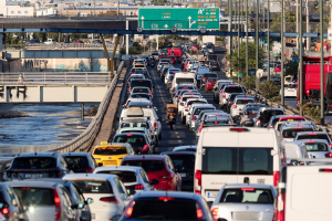 Χάος στους δρόμους, πού είναι στο «κόκκινο» η κίνηση τώρα