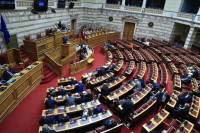 Απορρίφθηκε η ένσταση αντισυνταγματικότητας της τροπολογίας για το άσυλο - Έντονες αντιδράσεις από την Αριστερά