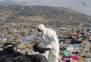 Κέρκυρα: ΜΑΤ έξω από τον ΧΥΤΑ Λευκίμης