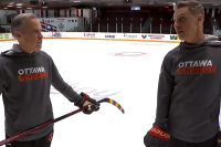 Στουμπ και Κάρνεϊ συνδύασαν τη διπλωματία με το χόκεϊ (Βίντεο)