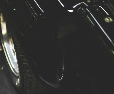 Παλαιό Φάληρο: 53χρονος έσκασε τα λάστιχα σε 30 αυτοκίνητα μαύρου χρώματος
