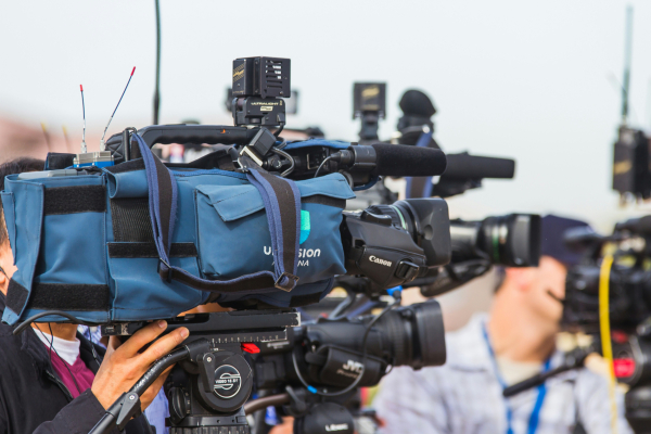 ΣΥΡΙΖΑ: Με υπογραφή ΝΔ η κατρακύλα της Ελλάδας στο επίπεδο της ελευθερίας του Τύπου