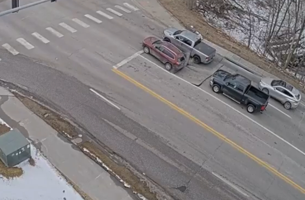 ΗΠΑ: Άνοιξε η γη και... «κατάπιε» αυτοκίνητα