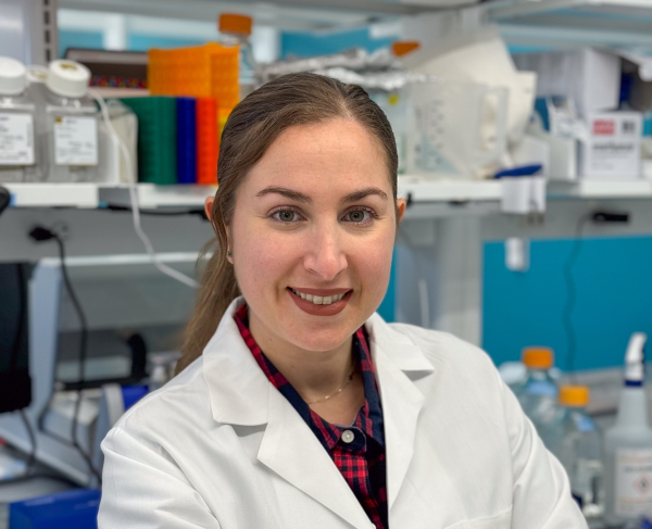 Ελληνίδα επιστήμονας βρήκε τρόπο να χορηγεί ταυτόχρονα δυο αντικαρκινικές θεραπείες και να μειώνει την ταλαιπωρία των ασθενών