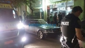 Καλλιθέα: Θύμα άγριας επίθεσης έπεσε ο φύλακας του πάρκου της πλατείας Δαβάκη- Σοβαρά τραύματα (pics)