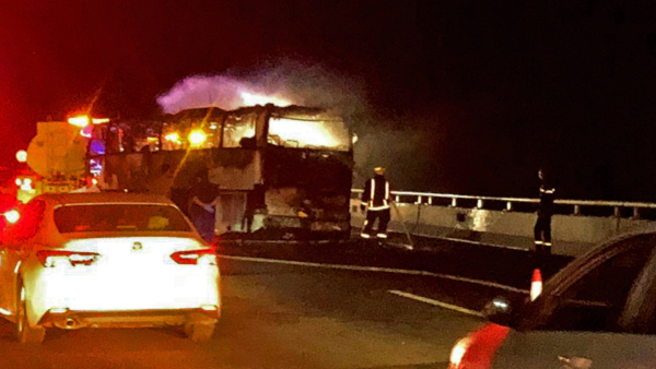 45 νεκροί σε τραγικό δυστύχημα στη Μεδίνα: Λεωφορείο με προσκυνητές συγκρούστηκε με βυτιοφόρο