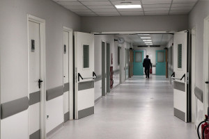 Τα νεογνά πιο ευάλωτα από τα βρέφη στον COVID19