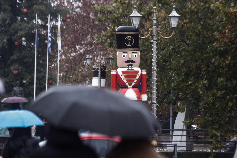 Κολυδάς για καιρό Χριστουγέννων: Με ομπρέλα παραμονές και ανήμερα - Πότε θα βρέξει στην Αττική