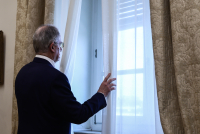 Τέμπη: Με μήνυση από τους συγγενείς των θυμάτων ξεκινάει η θητεία Τασούλα στην ΠτΔ