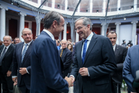 Σαμαράς VS Μητσοτάκη: Ο «γαλάζιος» εμφύλιος άρχισε επιθετικά...