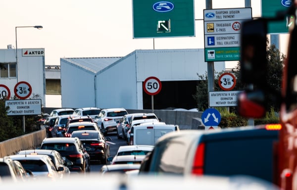 Τροχαίο στην Αττική Οδό: Πού έχει κίνηση τώρα