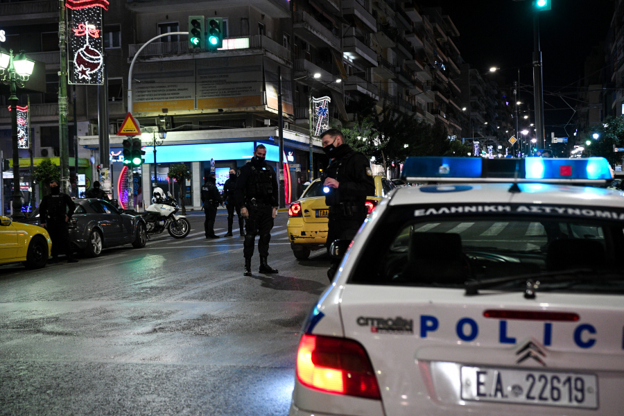 Νέο επεισόδιο οπαδικής βίας στη Χαλκίδα: Πατέρας δέχτηκε επίθεση με ρόπαλα και σφυριά από χούλιγκαν ενώ περίμενε το παιδί του