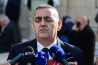 Έκθετος ο Μπελέρης - Η Ελλάδα στέλνει βοήθεια στην Αλβανία