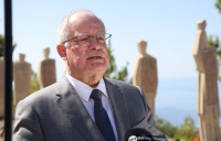 Κακλαμάνης από Καστελόριζο: Η Βουλή θα επισκευάσει δύο κατοικίες για αγροτικούς ιατρούς και εκπαιδευτικούς
