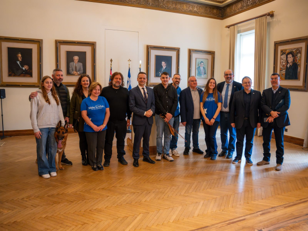 Ο Δήμος Αθηναίων υποστηρίζει το Make-A-Wish Ελλάδος για την εκπλήρωση της ευχής του 14χρονου Ορέστη