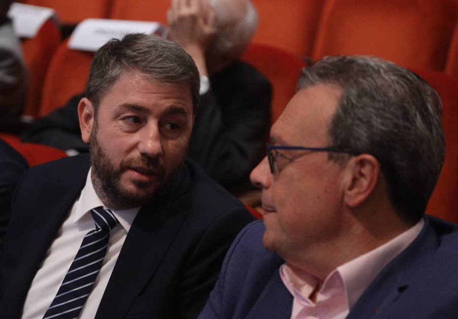 Γιατί κατηγορεί ο ΣΥΡΙΖΑ το ΠΑΣΟΚ