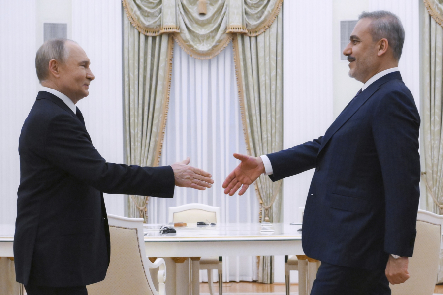 Συνάντηση Πούτιν - Φιντάν στη Μόσχα