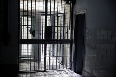 Είναι επίσημο: Το ΕΔΑΔ «κατοχυρώνει» το πορνό στις φυλακές
