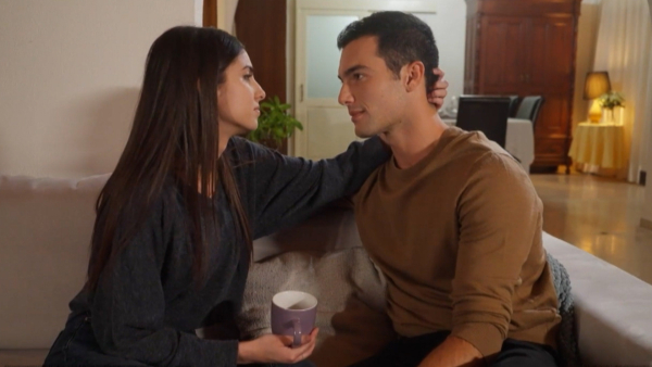 «H Γη της Ελιάς»: Η Αφροδίτη με τον Χρήστο μαθαίνουν το φύλο του παιδιού