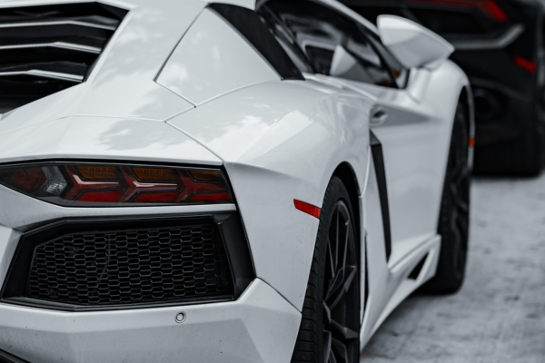 Εφορία: Φόρος πολυτελούς διαβίωσης 3.094 ευρώ για αυτοκίνητο του 2011