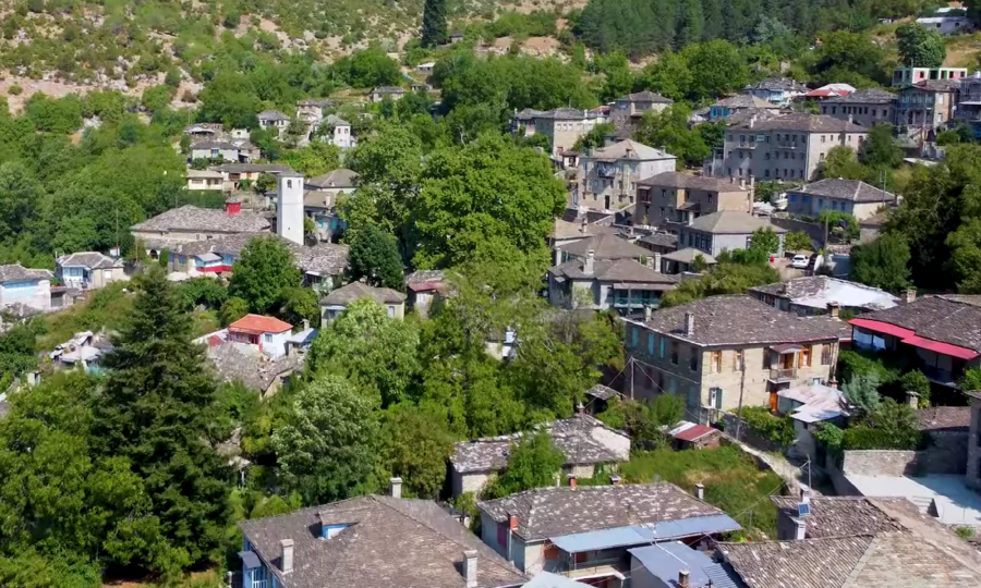 Το ανέγγιχτο χωριό της Ηπείρου που πρέπει όλοι να θαυμάσουν το χειμώνα