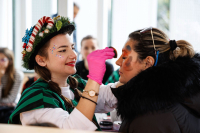 Δ. Αθηναίων: Μία μεγάλη Χριστουγεννιάτικη Αγορά περιμένει μικρούς και μεγάλους στην πλατεία Κοτζιά