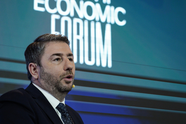 Γιατί δηλώνει πως «αν παραμείνει η ΝΔ, ζήτω που καήκαμε»!