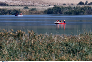 Νεκρός στη λίμνη Κάρλα ο 43χρονος ψαράς που αγνοούνταν για 40 ώρες