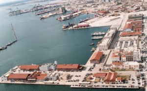 Υπεγράφη η σύμβαση για την πώληση του 67% του ΟΛΘ