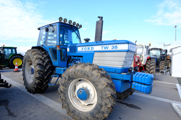 Μπλόκα αγροτών: Αποκλεισμένη η διέλευση οχημάτων στα Πράσινα Φανάρια - Κλειστός για μεταφορές ο Προμαχώνας