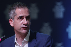 Μπακογιάννης: «Μείωση δημοτικών τελών στην Αθήνα», τι είπε για το Airbnb