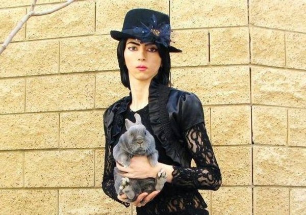 Αυτή είναι η ακτιβίστρια που έκανε ένοπλη επίθεση στην έδρα της YouTube (pic)